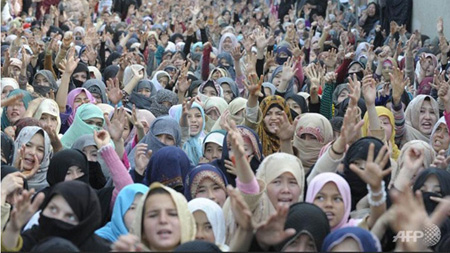Phụ nữ Hồi giáo Siite ở Pakistan biểu tình phản đối vụ tấn công.